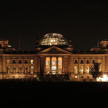 Apartment&Rooms Near Brandenburg Gate Berlin Exterior photo